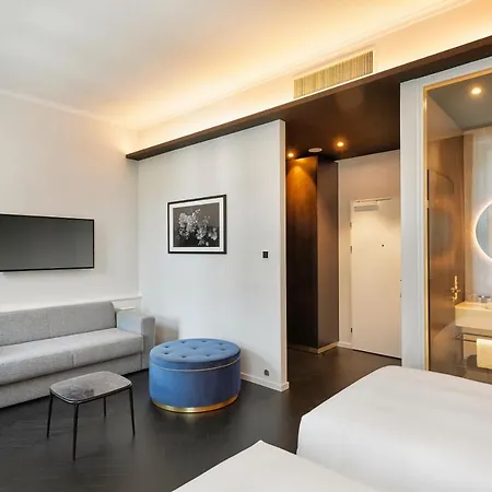 Hotel Hyperion