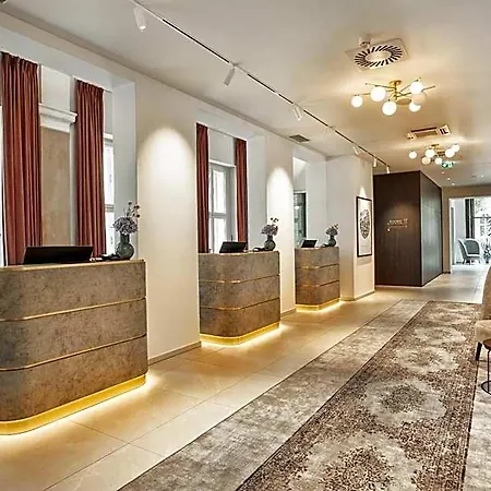 Hyperion Hotel 5*