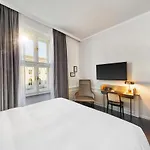 Hotel Hyperion 5*